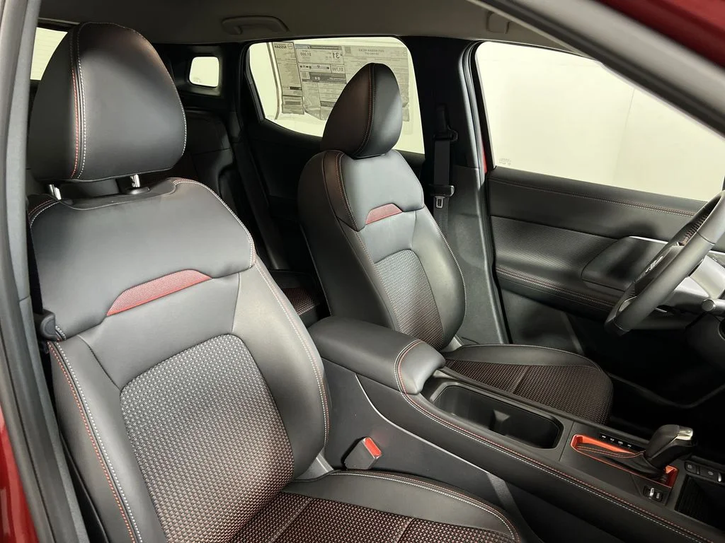 2025 Nissan Kicks SR - Photo 24