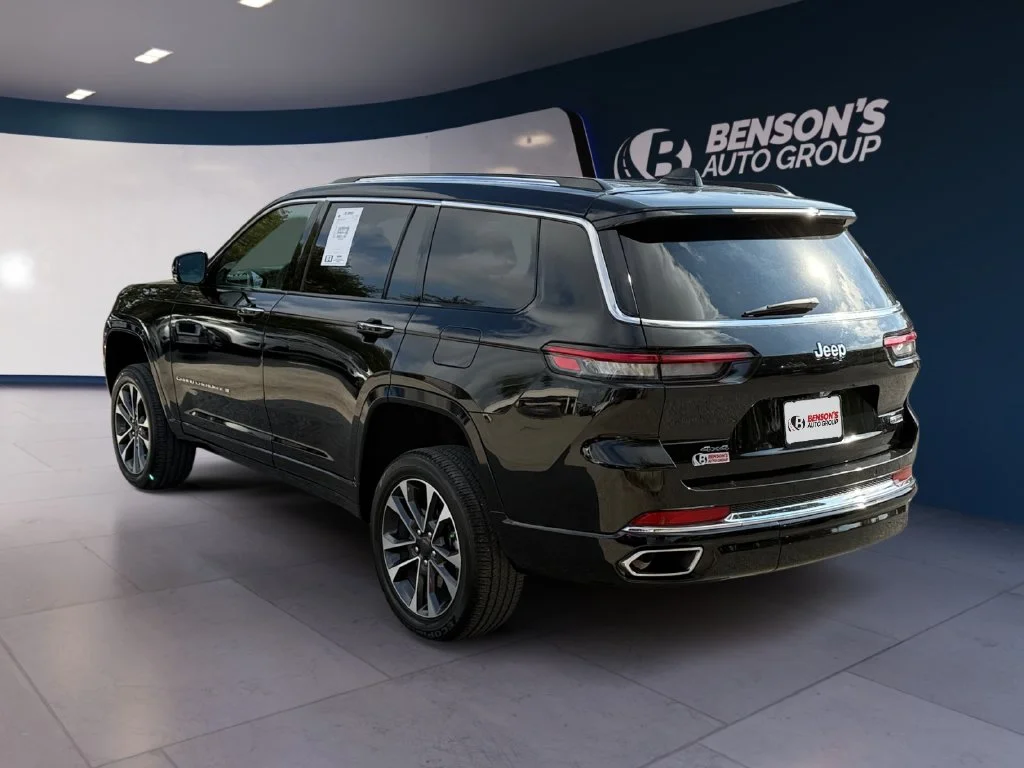 Used 2023 Black Jeep Overland image 3