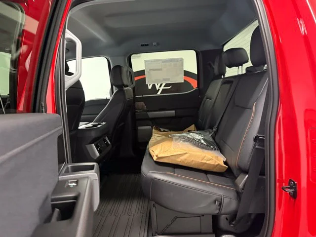 New 2026 Race Red Ford F-450® LARIAT® image 32