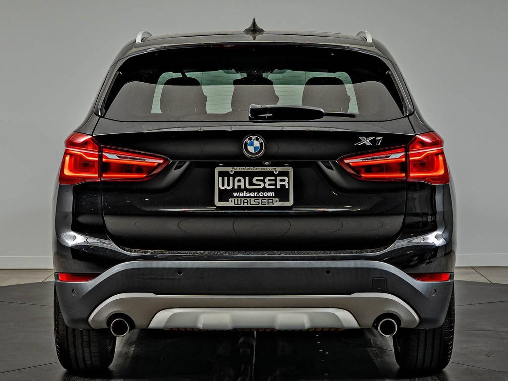 Used 2017 Jet Black BMW xDrive28i image 6