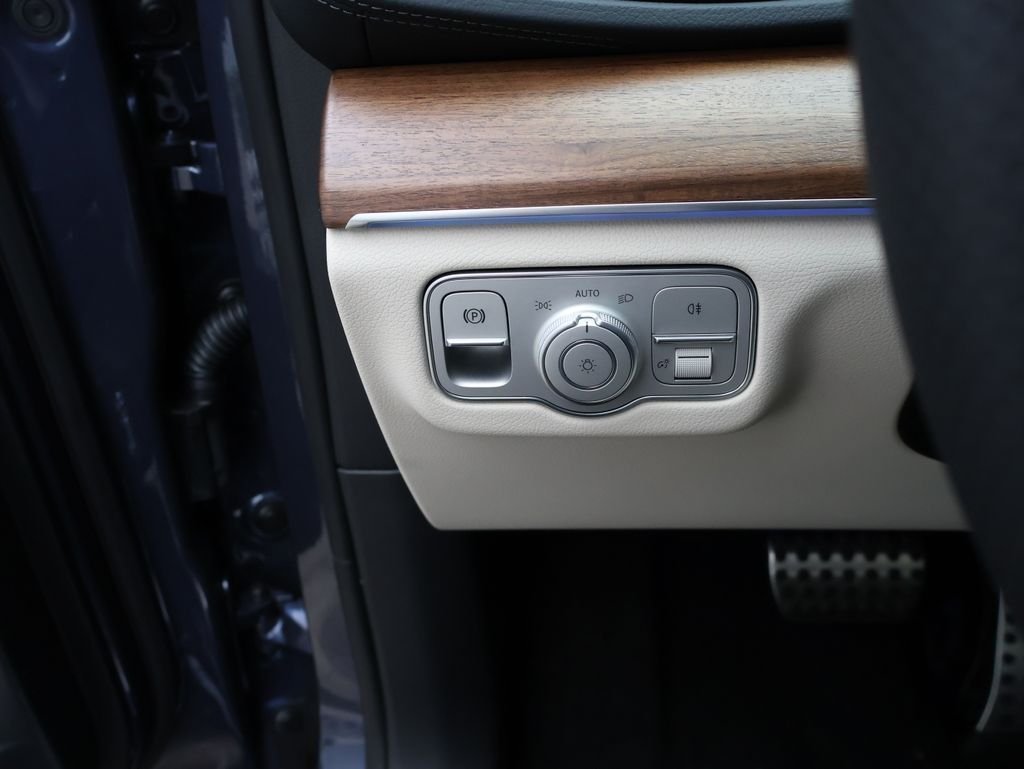 New 2026 Twilight Blue Metallic Mercedes-Benz GLS 450 image 38