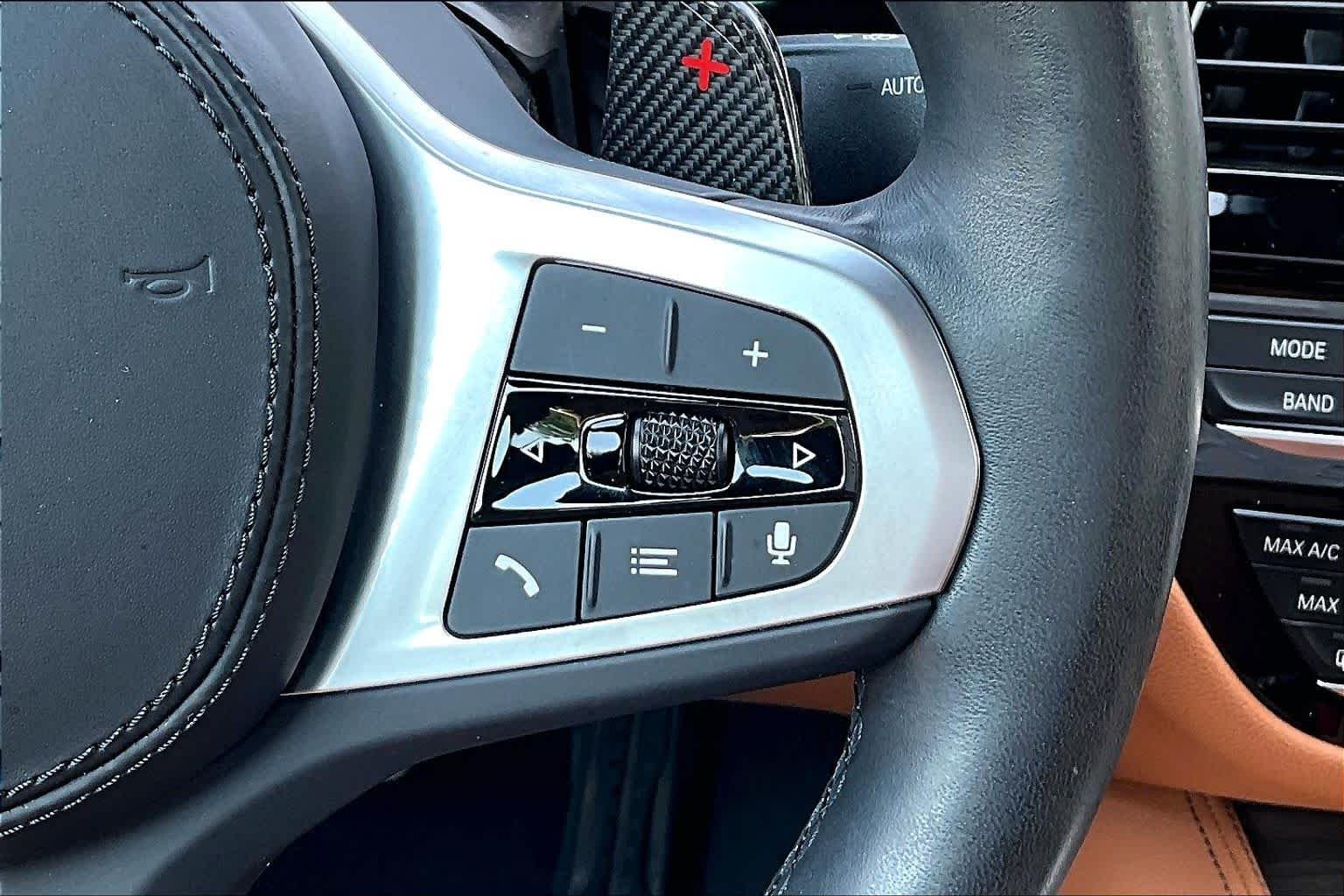 2023 BMW 5 Series M550i - Photo 26