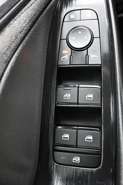 Used 2023 Blue Nissan S image 24