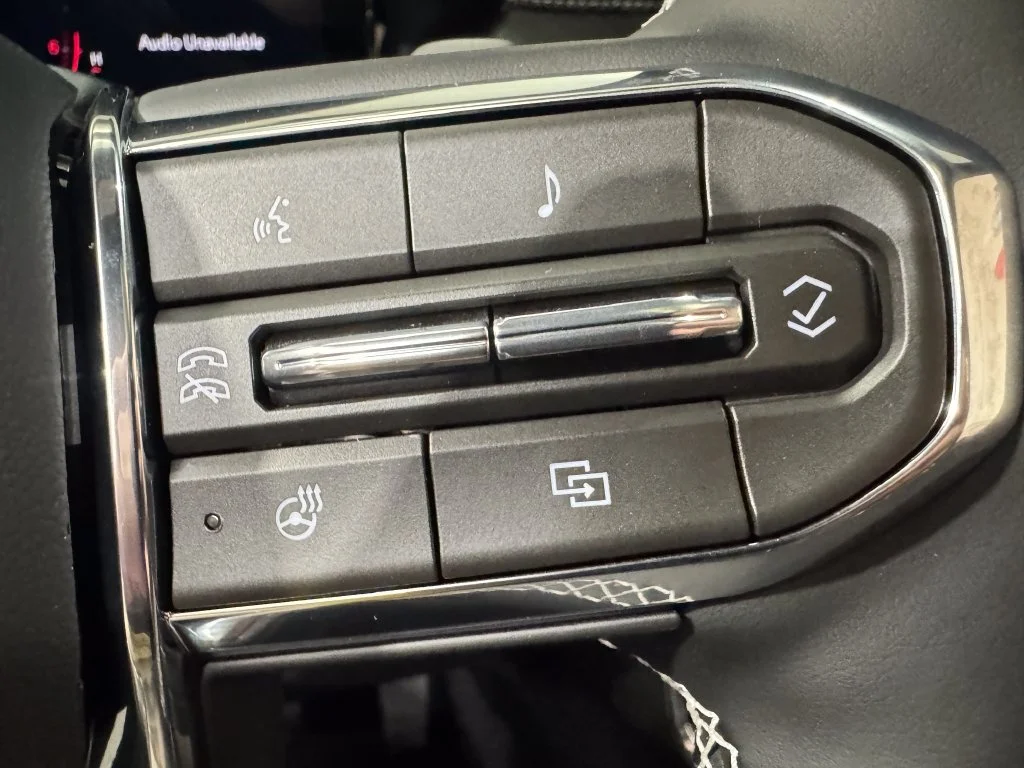 2027 GMC Acadia Denali - Photo 18