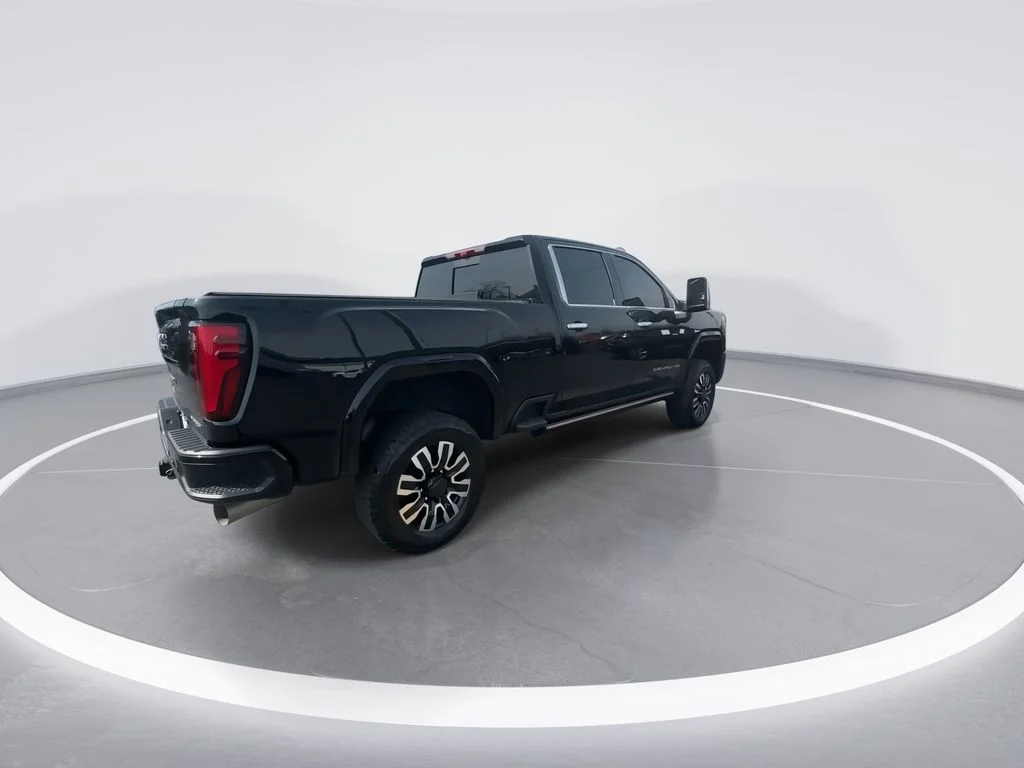 Used 2025 Black GMC Denali Ultimate image 8
