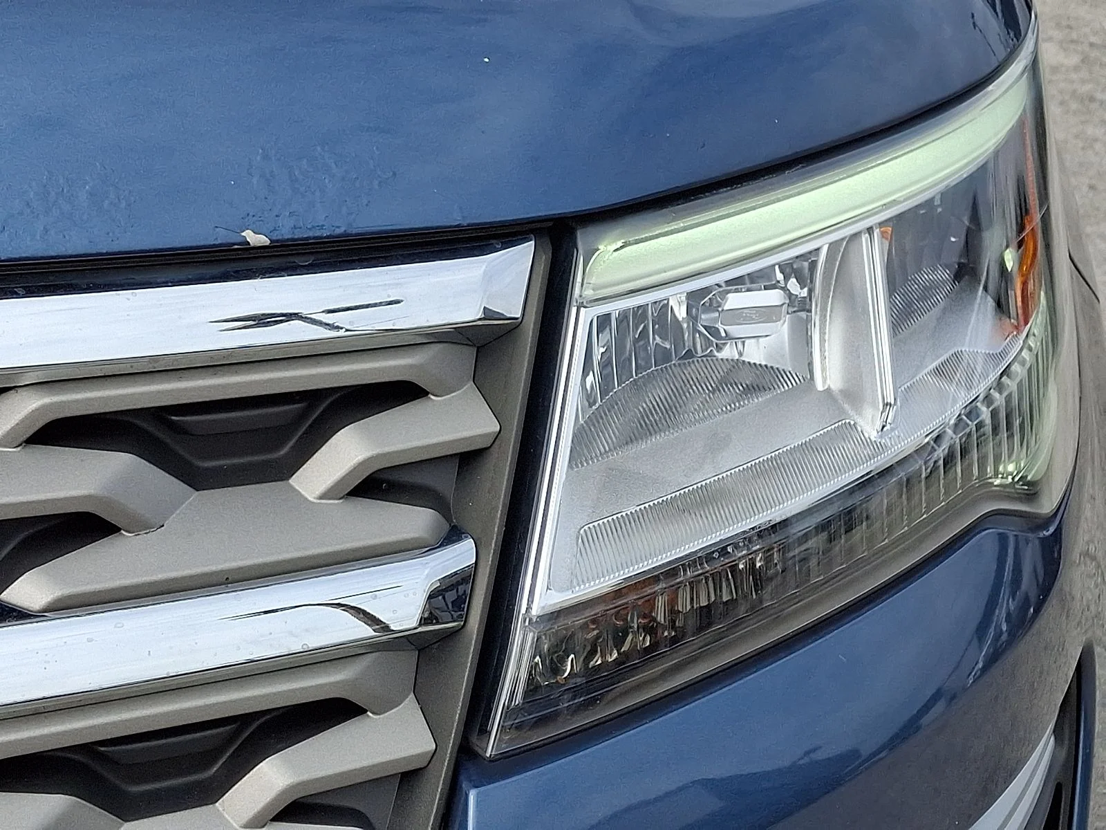 Used 2018 Blue Ford XLT image 9