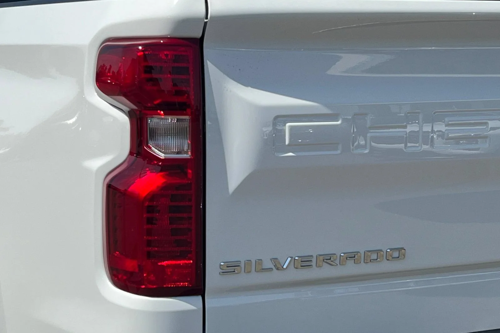 New 2026 Summit White Chevrolet Custom image 25