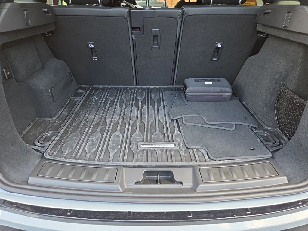 Certified Used 2024 Gray Land Rover S image 12
