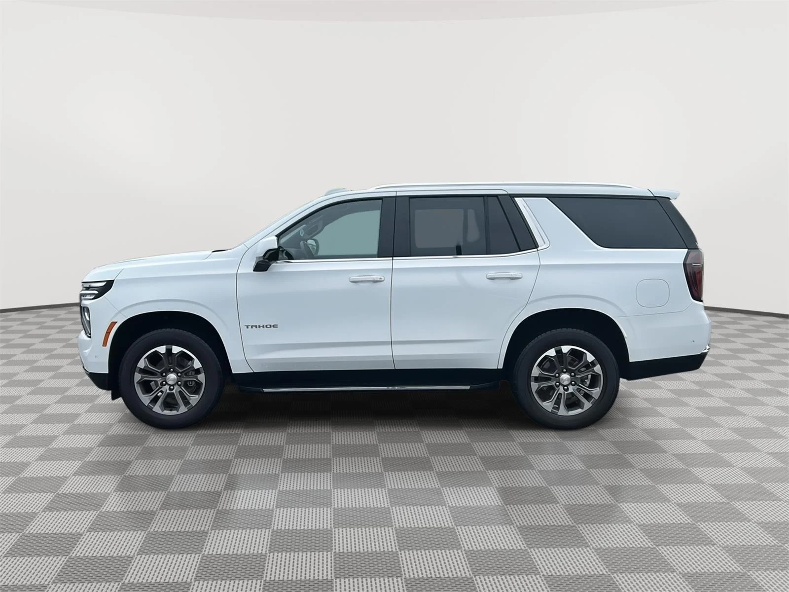 Used 2025 Chevrolet Tahoe LS with VIN 1GNS6MRD0SR161765 for sale in Kansas City