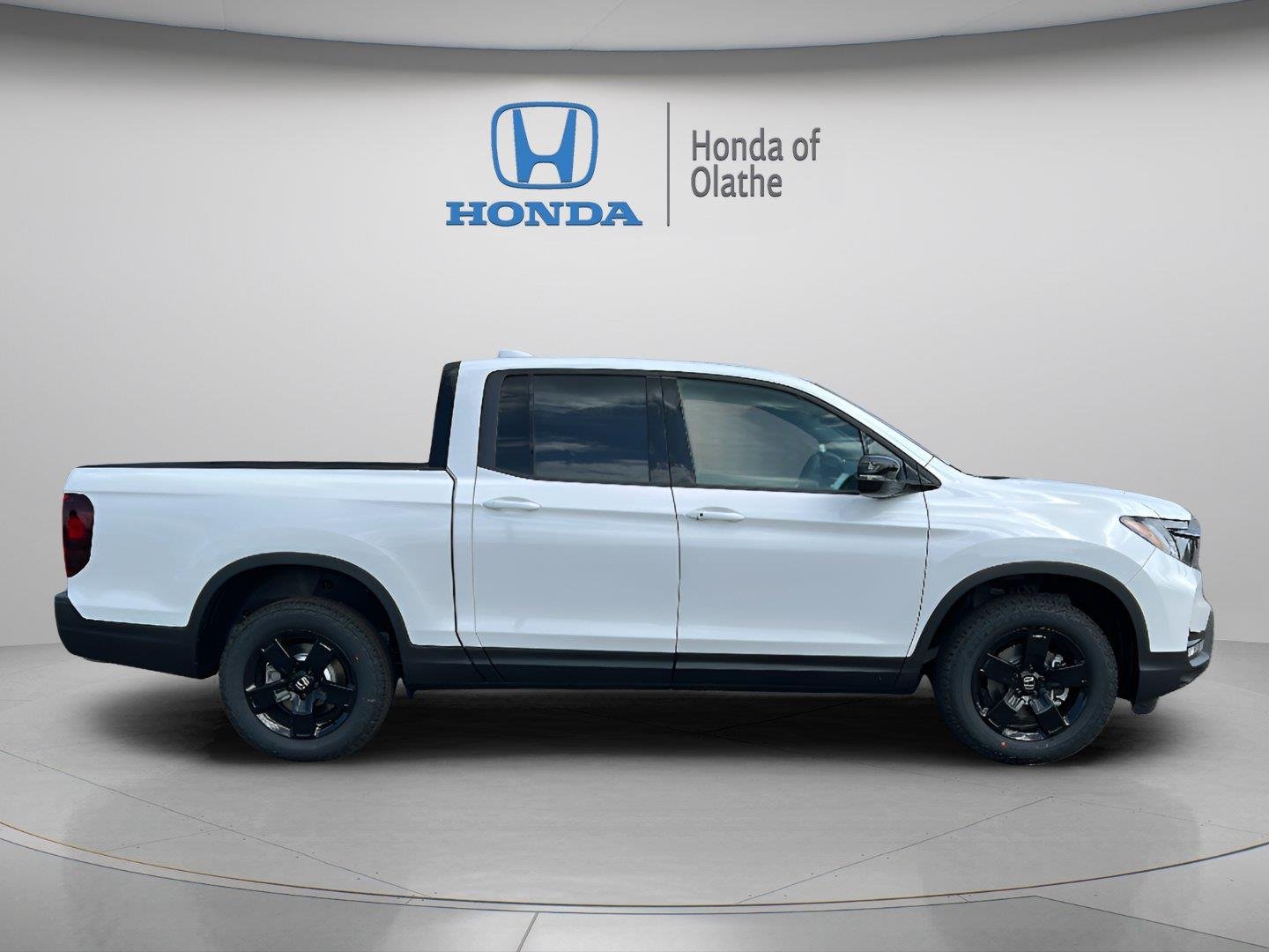 New 2026 Platinum White Pearl Honda Black Edition image 2
