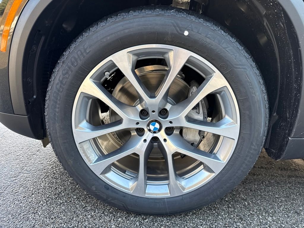 New 2026 Black BMW xDrive40i image 14