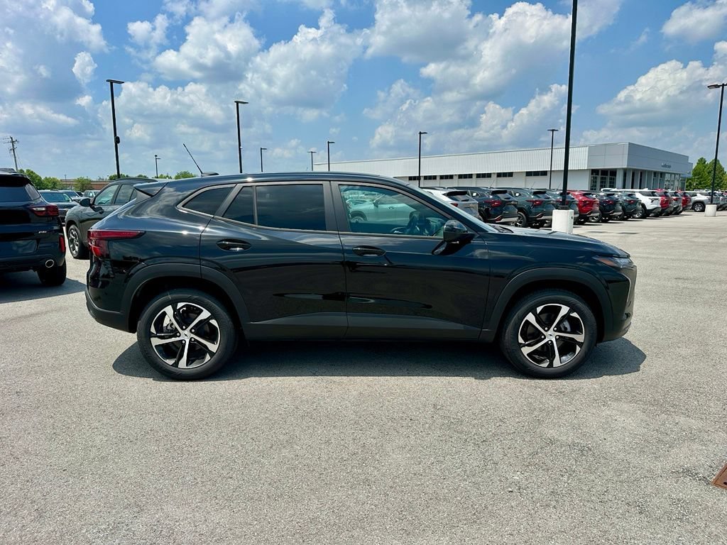 New 2026 Mosaic Black Metallic Chevrolet 1RS image 2