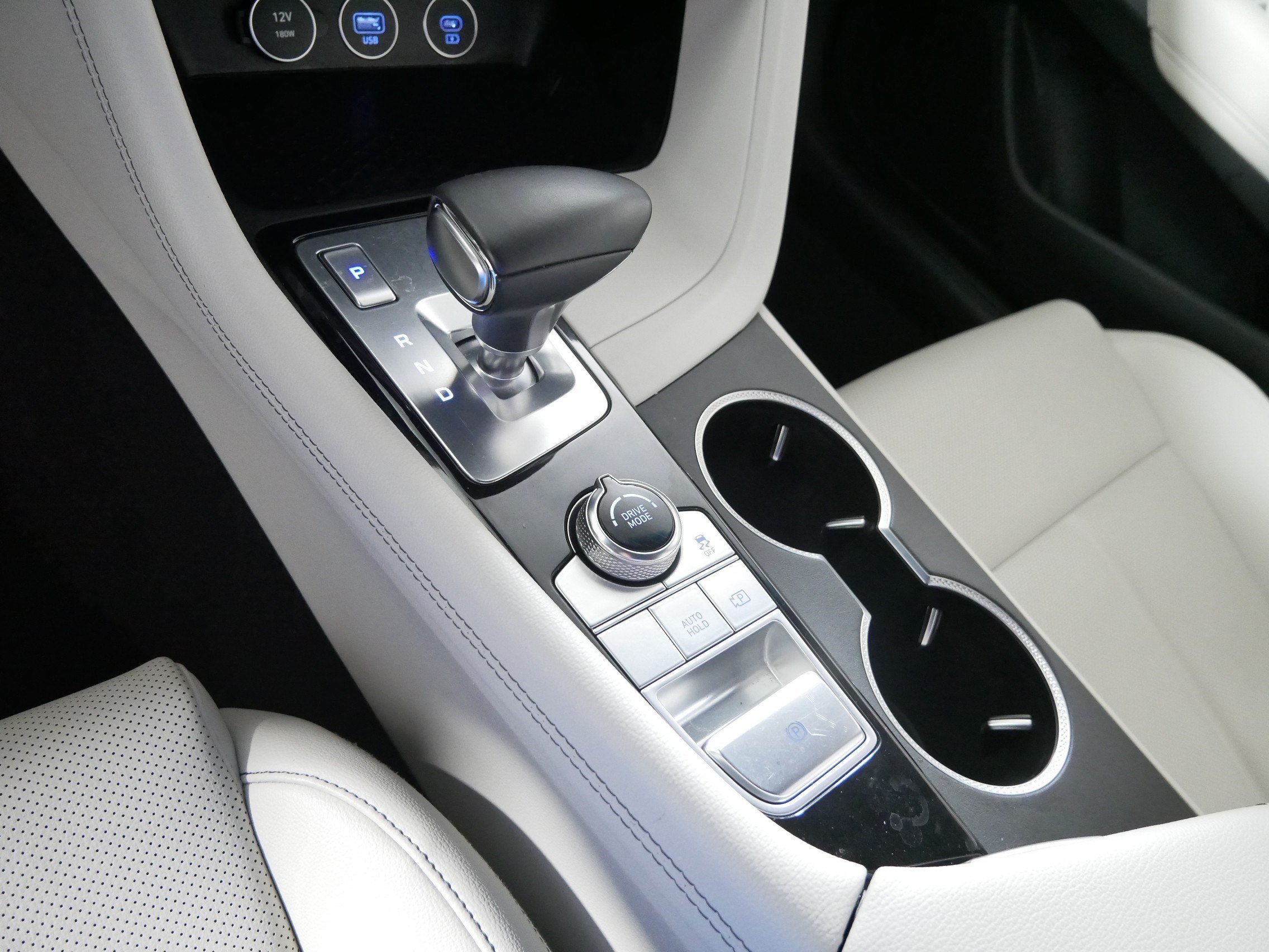 Certified Used 2024 Savile Silver Genesis 2.5T image 24