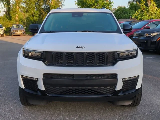 Used 2023 White Jeep Limited image 8