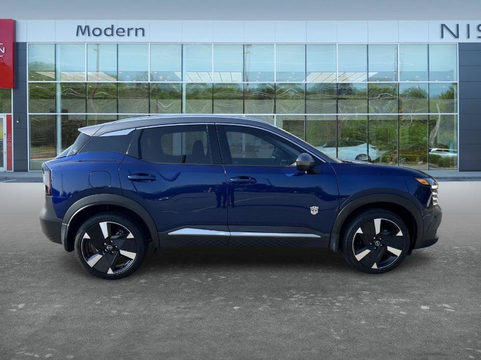 Used 2025 Deep Blue Pearl/Gun Metallic Nissan SR image 4
