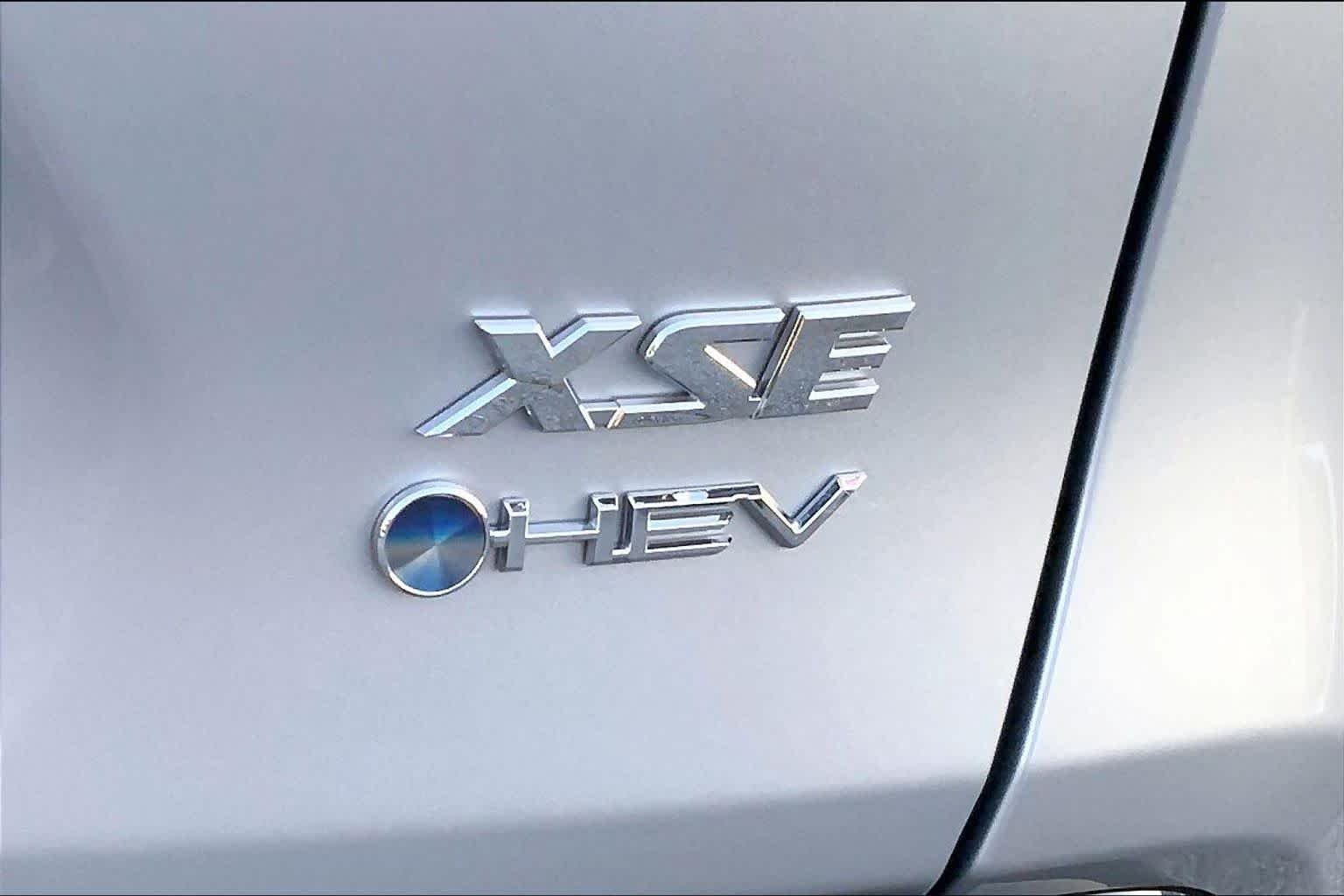 Used 2025 Silver Sky Metallic/Midnight Black Metallic Toyota Hybrid XSE image 10