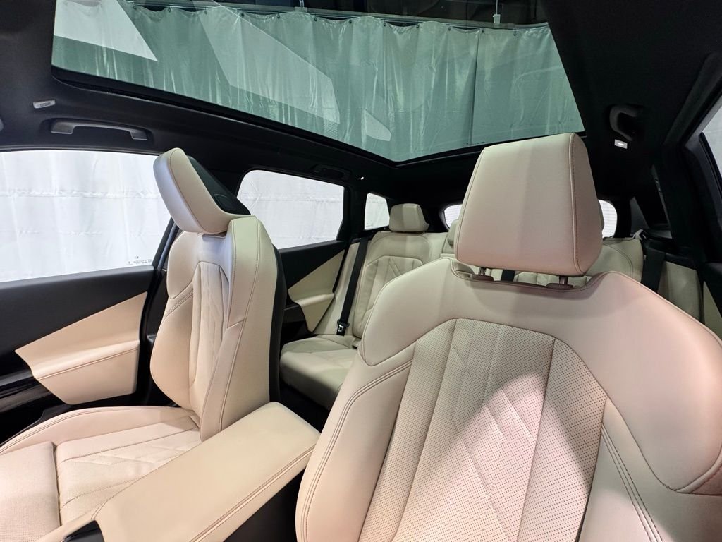 New 2026 Black Sapphire Metallic BMW 30 xDrive image 17