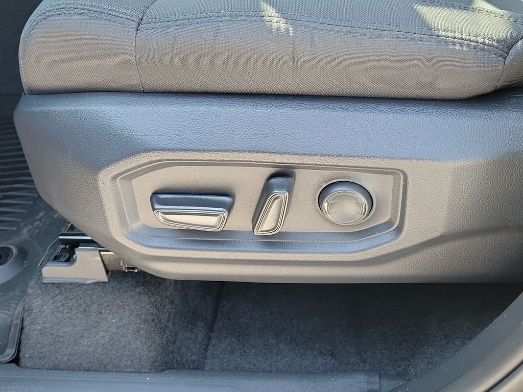 2026 Toyota Tundra SR5 - Photo 19