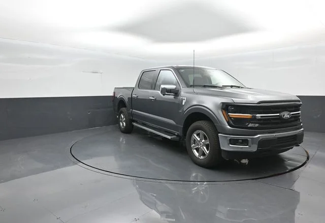 Used 2024 Gray Ford XLT image 2