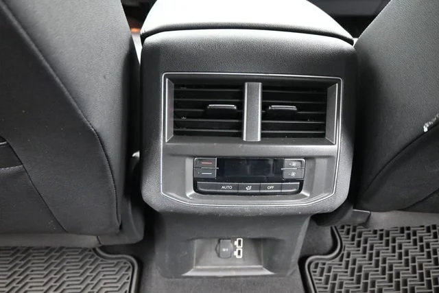 Used 2019 Gray Volkswagen 3.6L V6 SE image 27