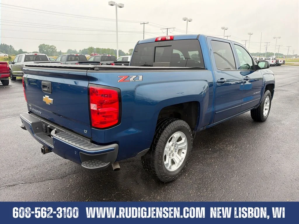 Used 2018 Blue Chevrolet LT image 5