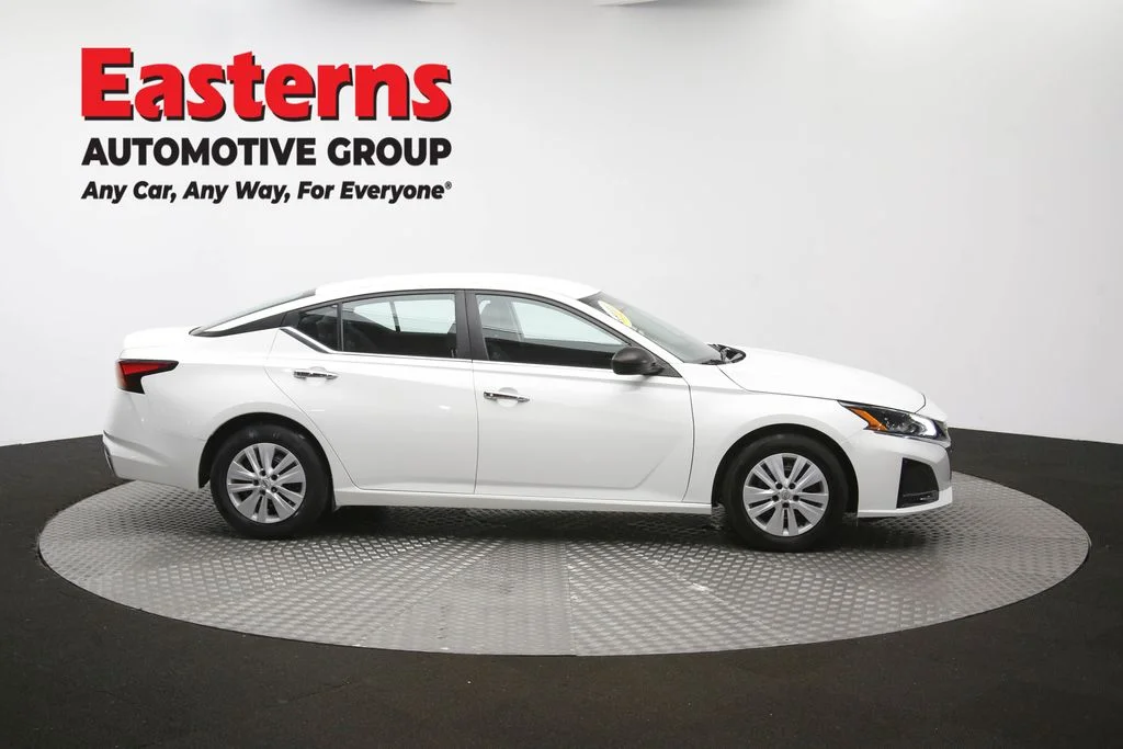 Used 2024 White Nissan 2.5 S image 44