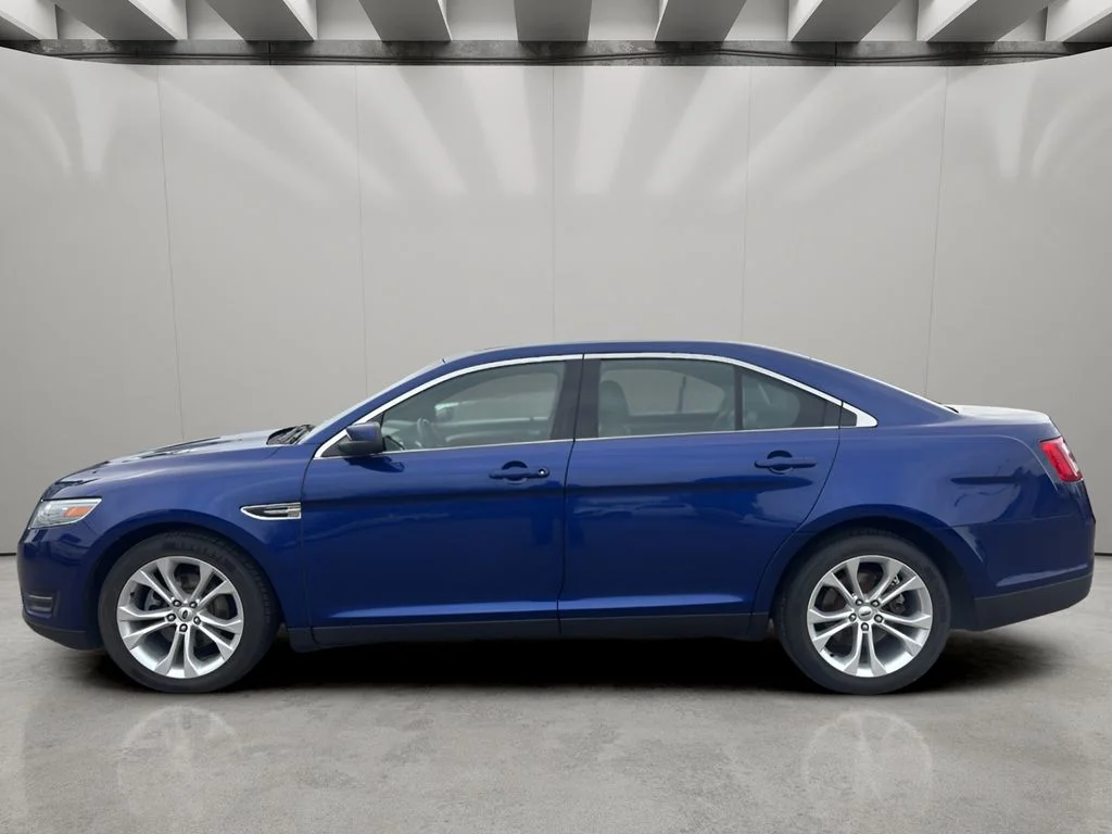 Used 2013 BLU Ford SEL image 2