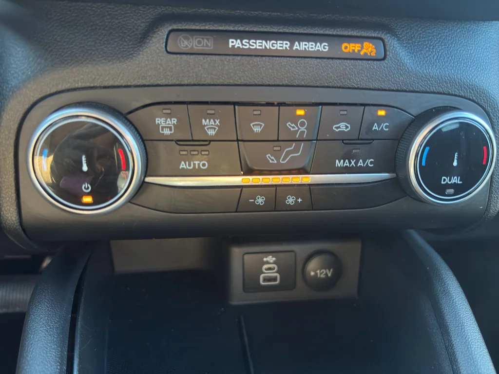 Used 2025 Agate Black Metallic Ford ST-Line image 22