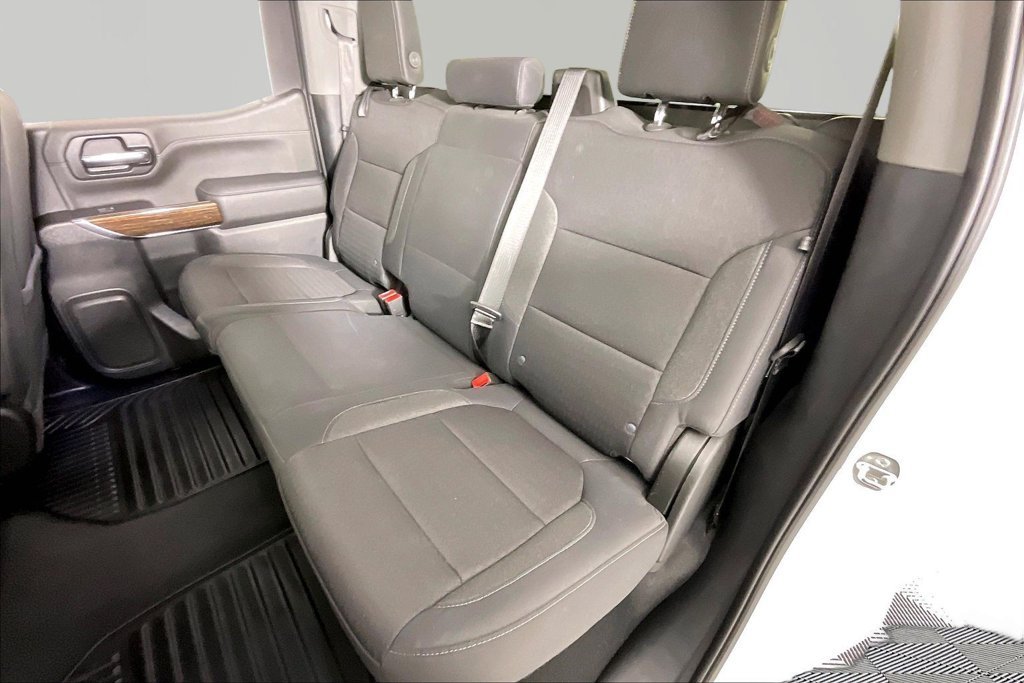 Used 2019 White GMC SLE image 19