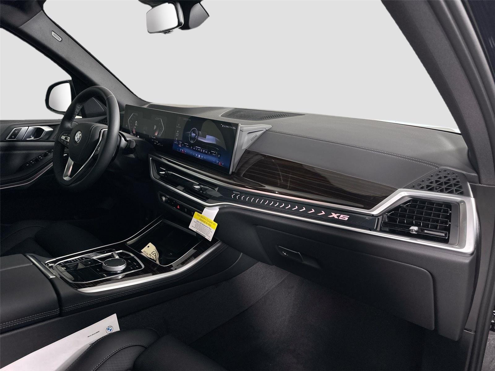 New 2026 Black Sapphire Metallic BMW sDrive40i image 30