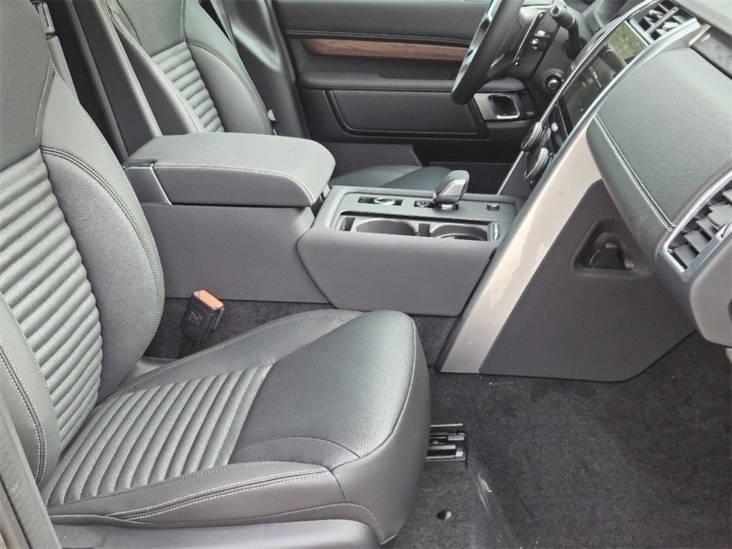 Certified Used 2025 Santorini Black Metallic Land Rover Dynamic SE image 13