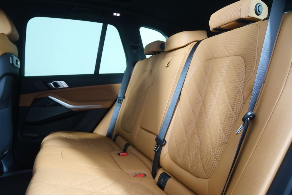 New 2026 Black Sapphire Metallic BMW xDrive40i image 14