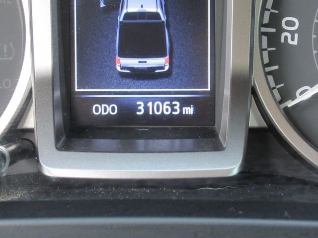 Used 2022 Black Toyota SR5 image 28