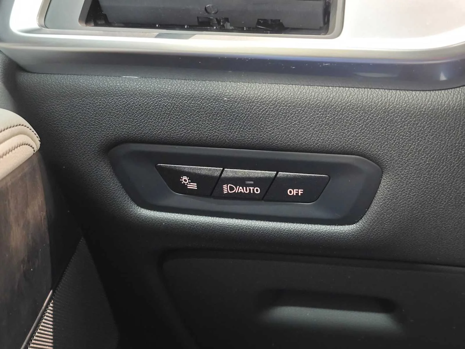 Used 2024 Black Sapphire Metallic BMW xDrive50e image 22