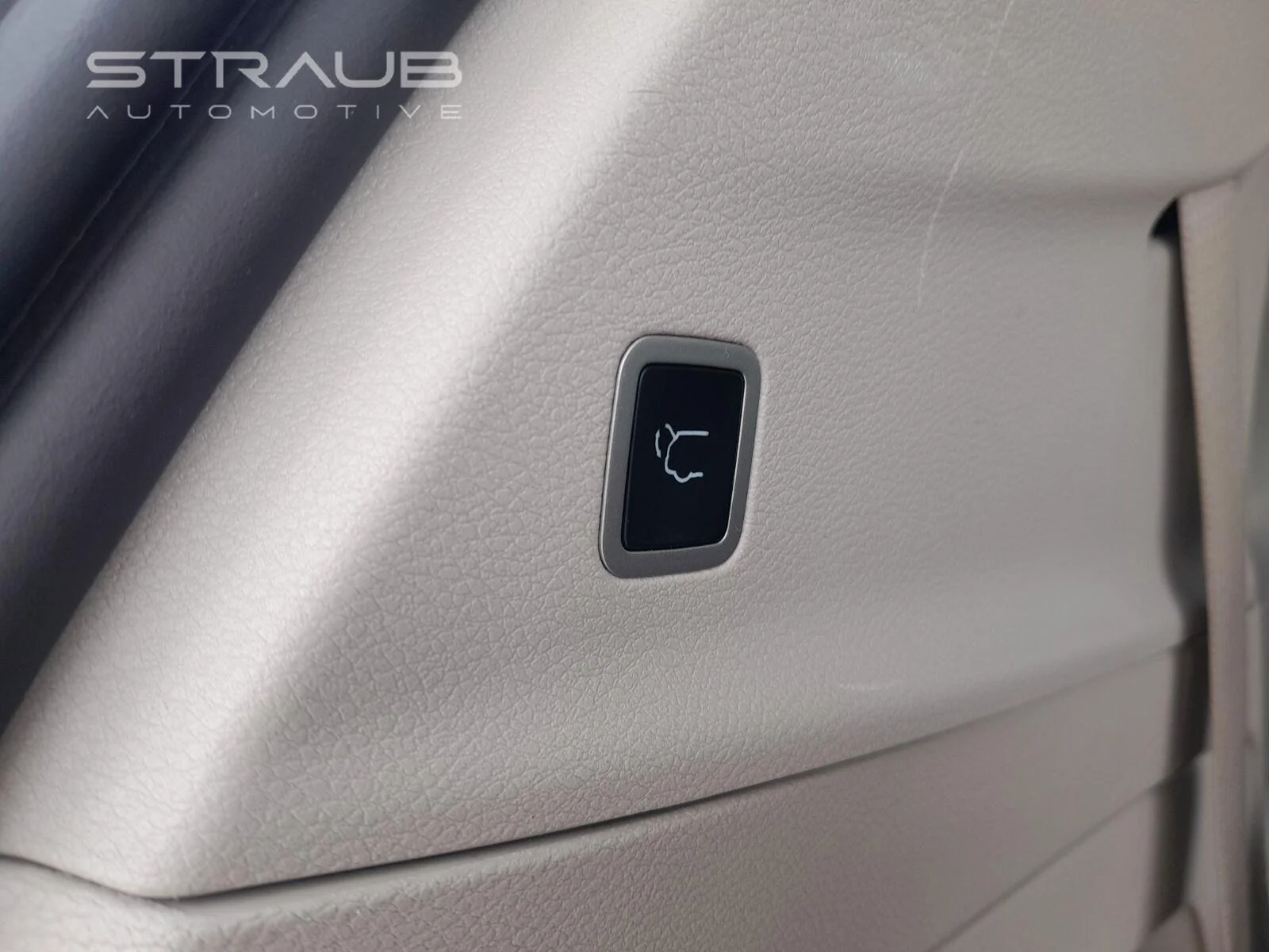 Used 2023 Bright White Clearcoat Chrysler LX image 50