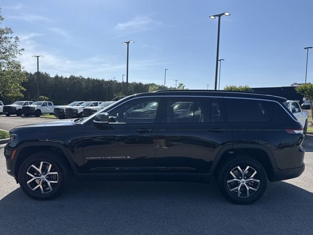 New 2025 Black Jeep Limited image 4
