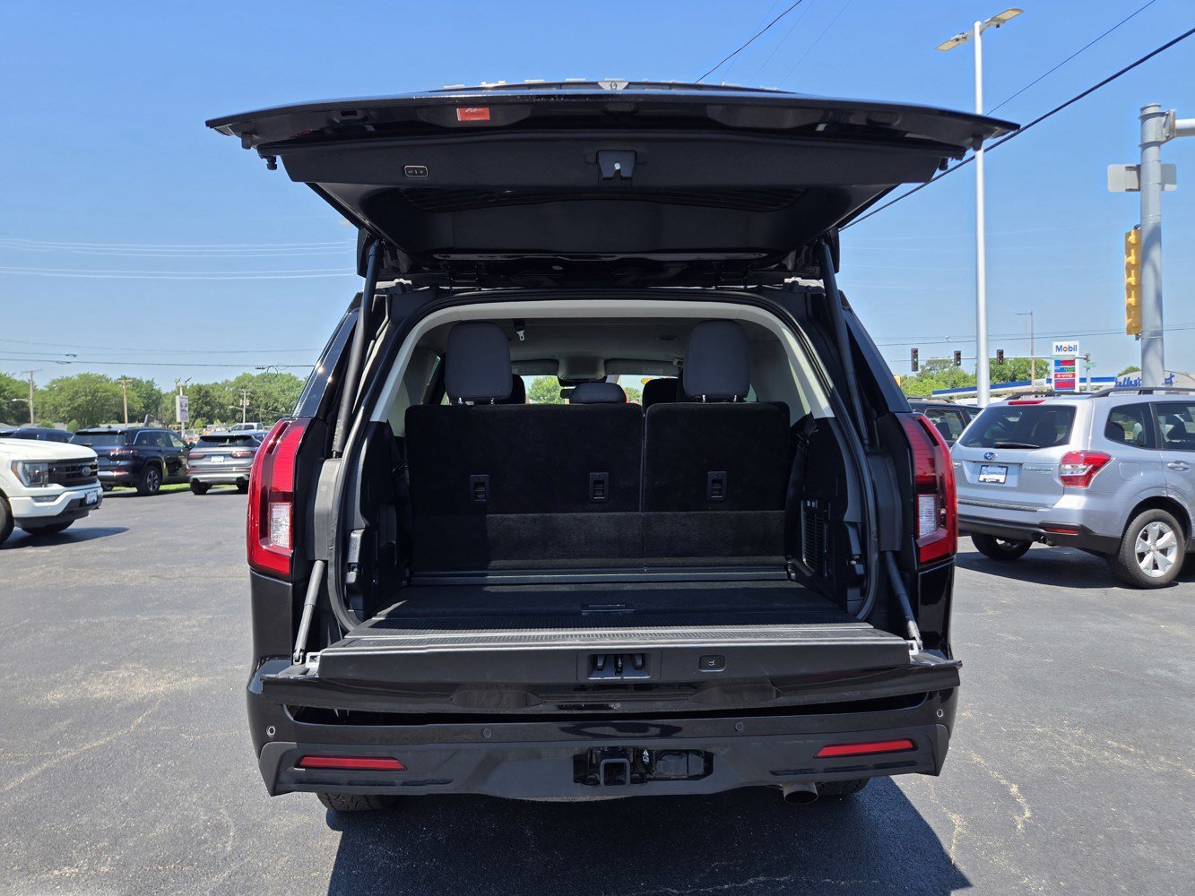 Used 2025 Black Ford Active image 32
