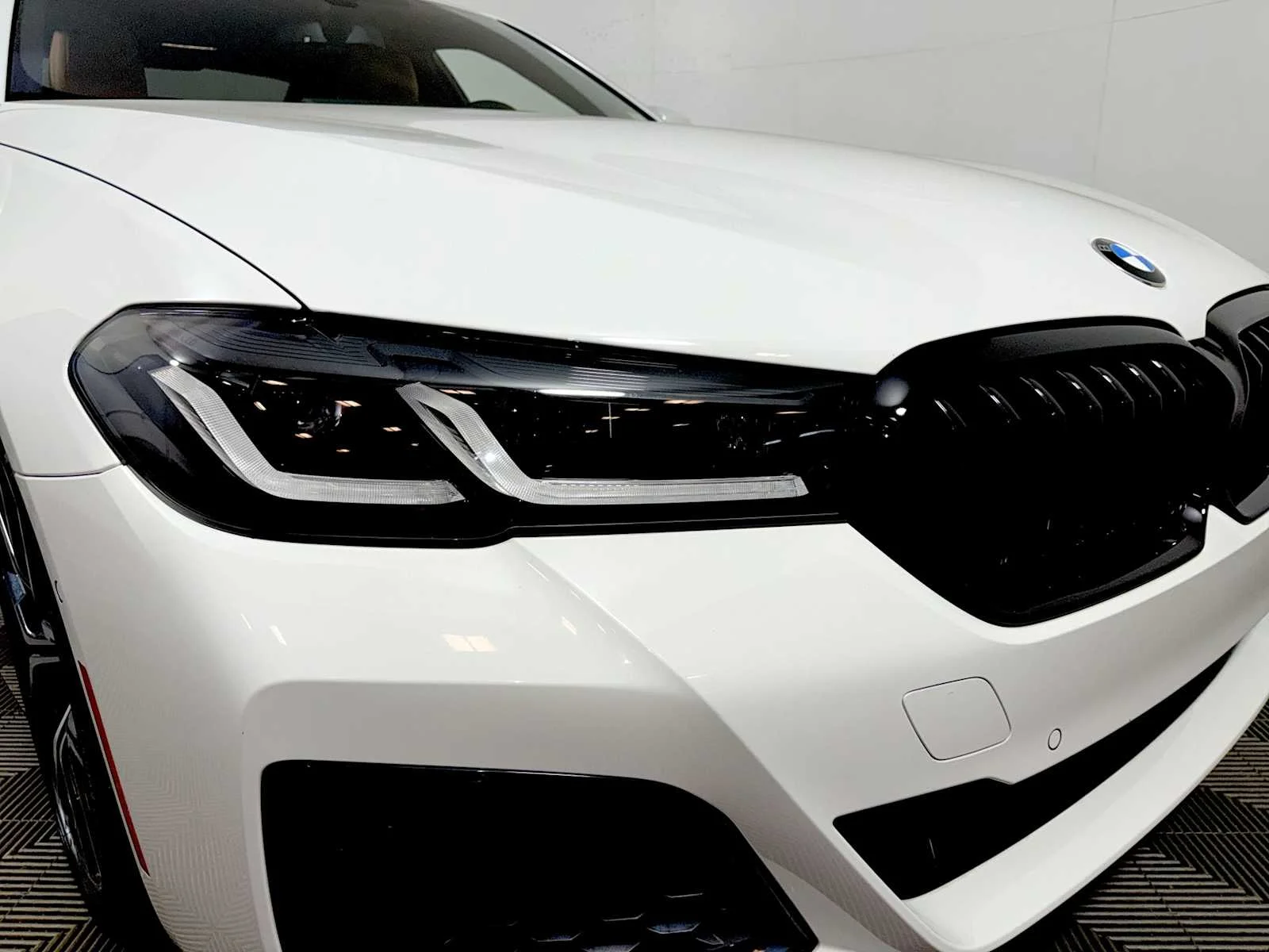 2023 BMW 5 Series 530i - Photo 25