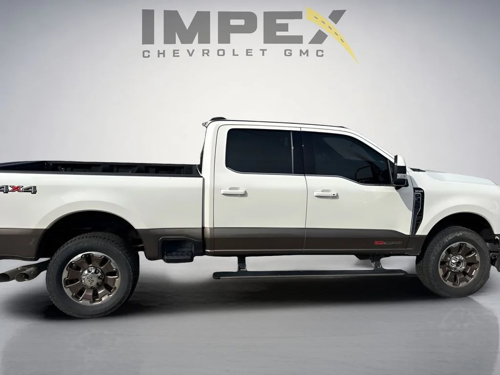 Used 2023  Ford King Ranch image 6