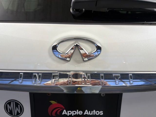 Certified Used 2019 White INFINITI LUXE image 9