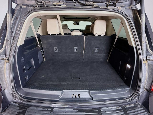 Used 2022  Ford Limited image 27