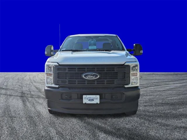 New 2026 Oxford White Ford F-250® XL image 9