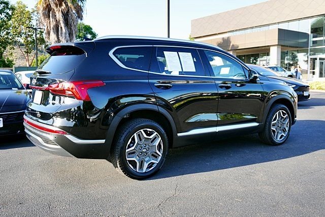 Used 2022 Black Hyundai SEL Premium image 7
