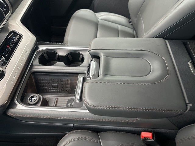 2025 Ford Expedition Active - Photo 36