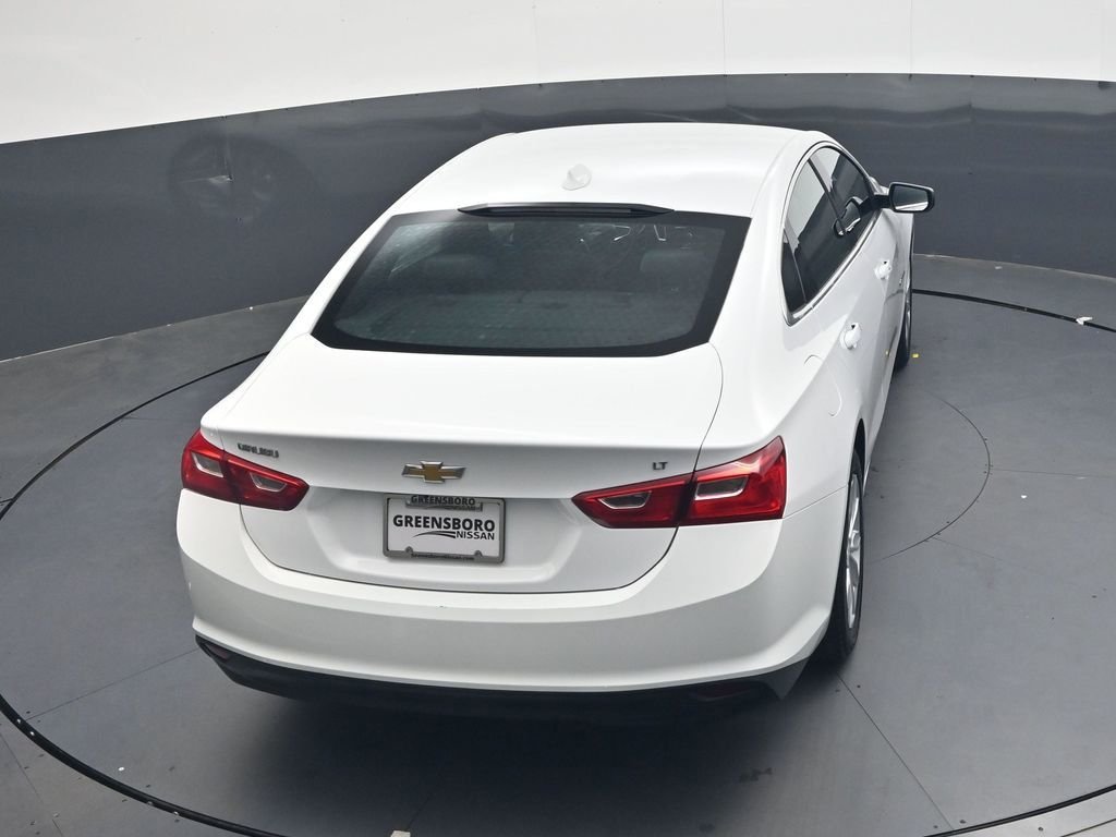 Used 2023 White Chevrolet LT image 34