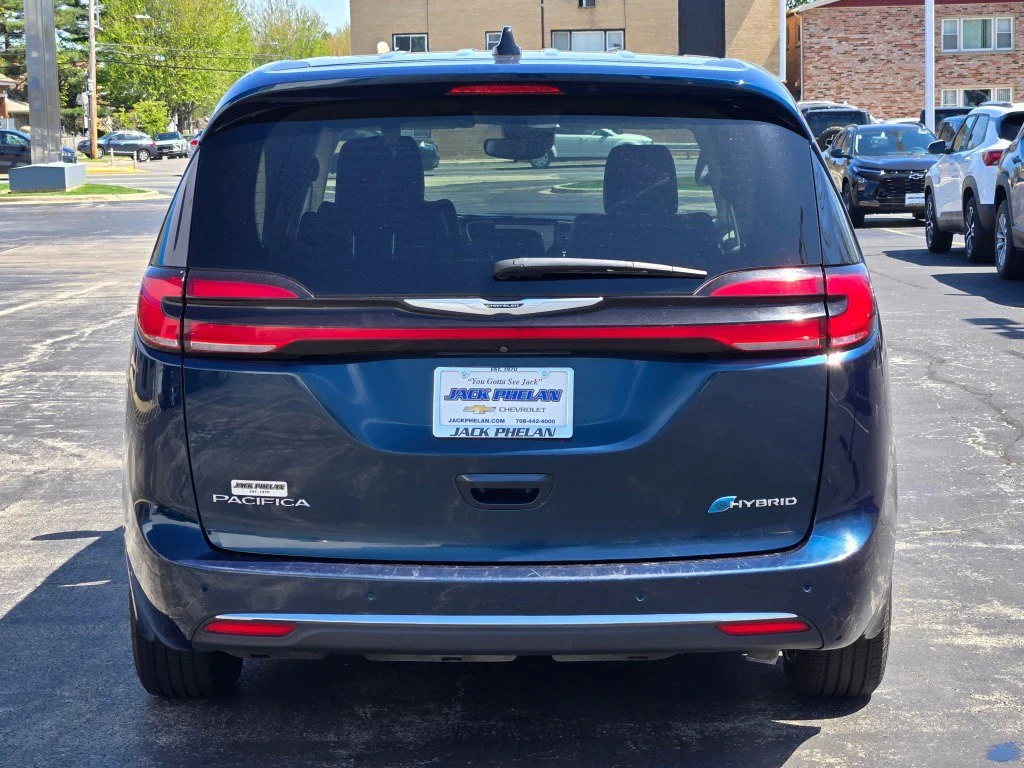 Used 2024 Fathom Blue Pearl Chrysler Hybrid Select image 12