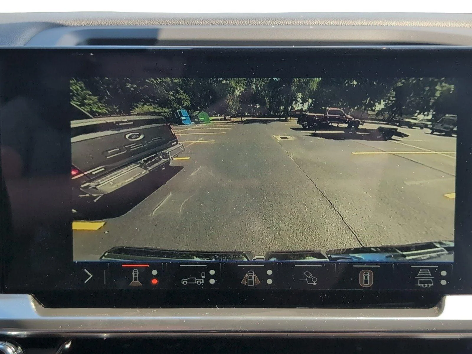 New 2026 Summit White GMC Elevation image 22