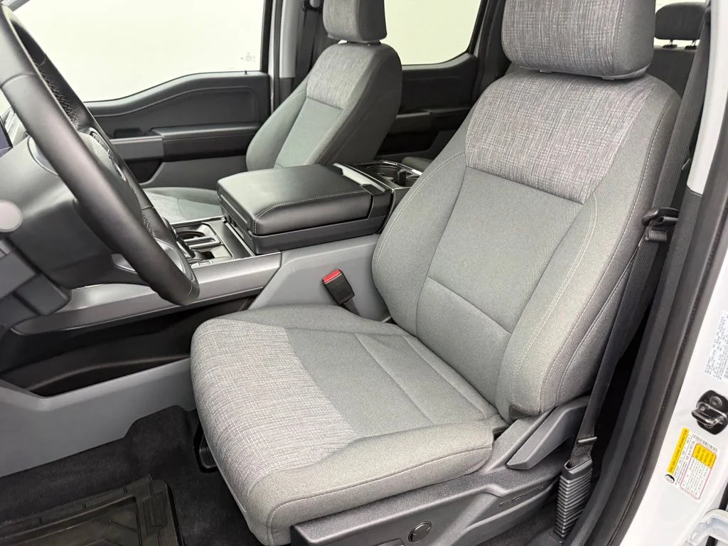 Used 2023 White Ford XLT image 25