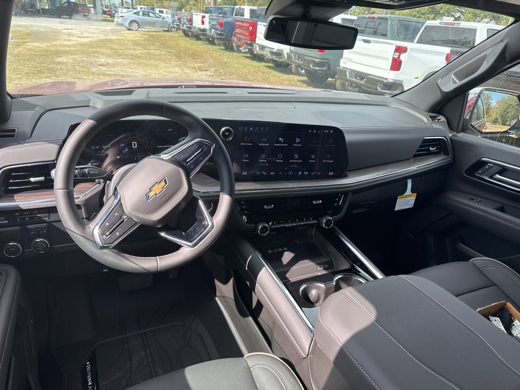 2026 Chevrolet Suburban Premier - Photo 17