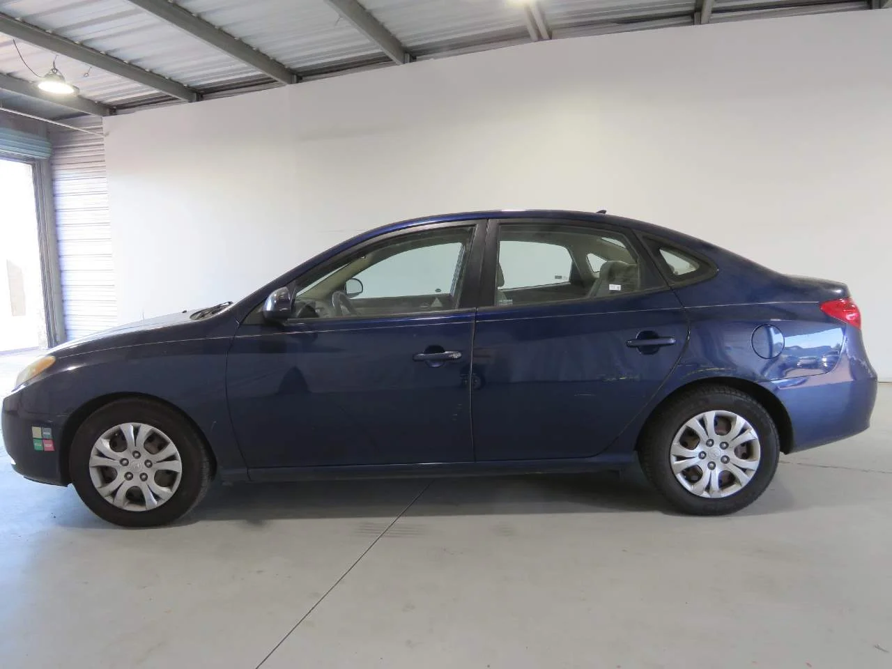 Used 2010 Regatta Blue Hyundai GLS image 8